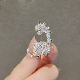 胸针;耳钉;耳环
