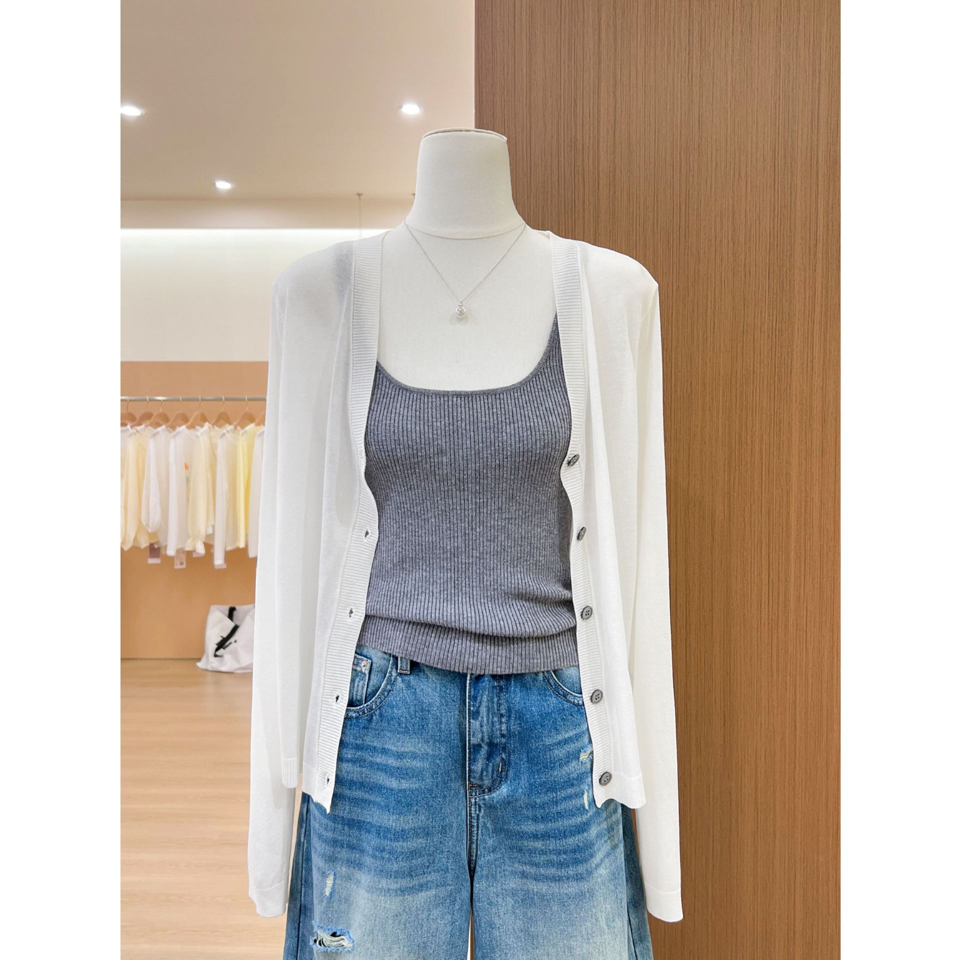 Summer Ice Silk Cardigan Women's Thin Long Sleeve Versatile Shawl Sun Protection Cardigan Knit Top White One Size
