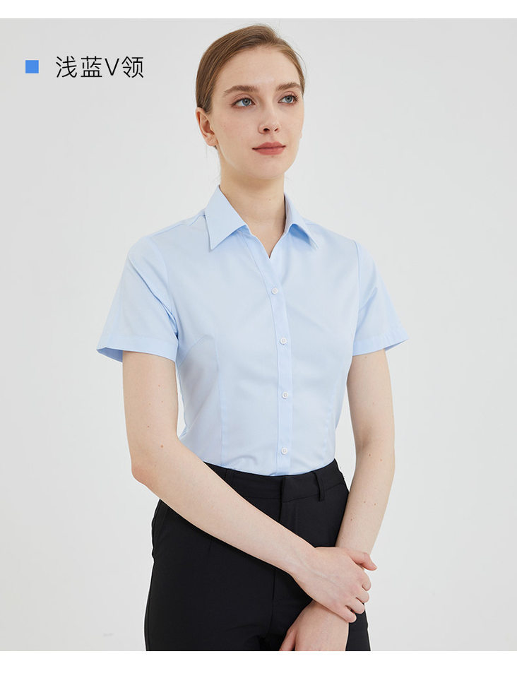 Áo sơ mi ngắn tay cổ vuông không cần ủi, cotton chải kỹ pha, form vừa vặn đi làm — Màu xanh nhạt ngắn tay nam cổ vuông, Màu xanh nhạt ngắn tay nữ cổ chữ V, Màu xanh nhạt ngắn tay nữ cổ vuông, Trắng ngắn tay nam cổ vuông chi tiết 25