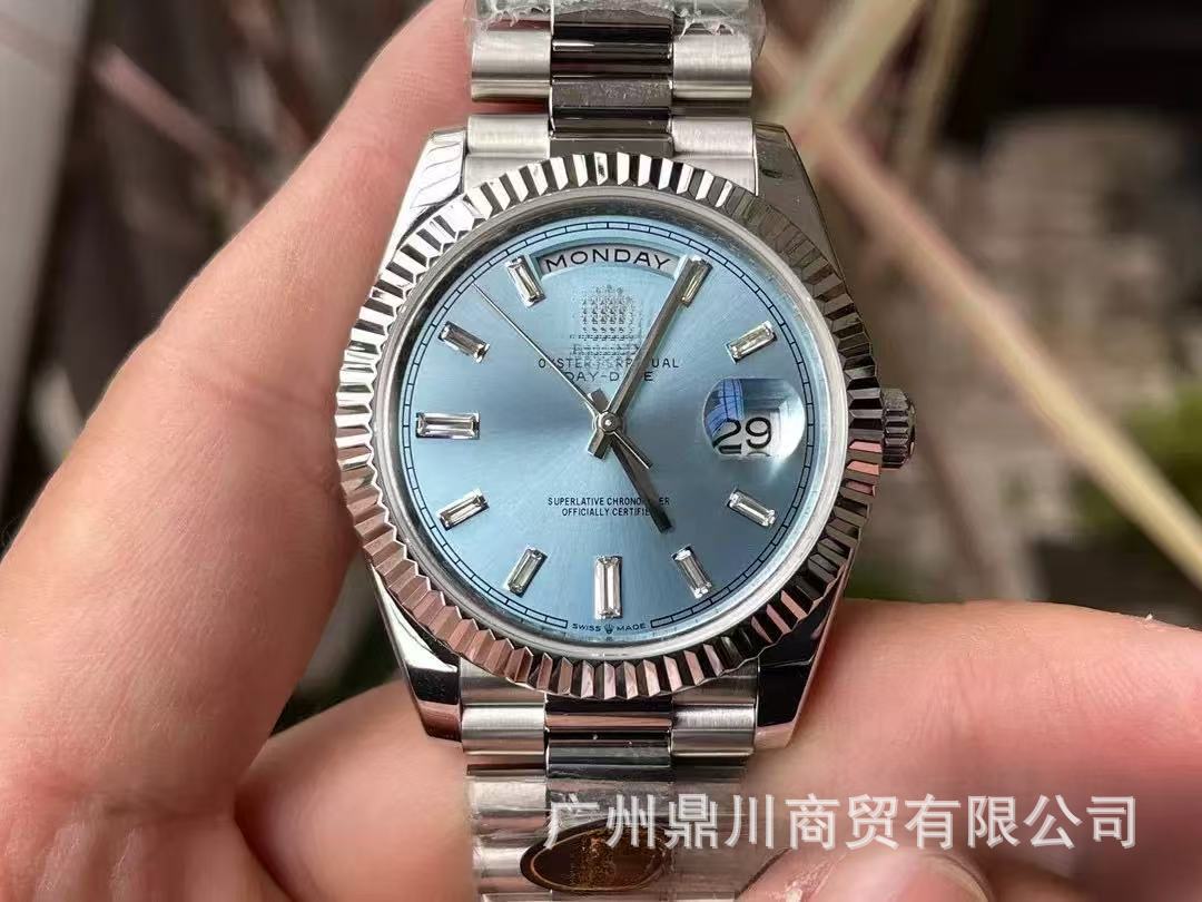 Ice engraved ice blue