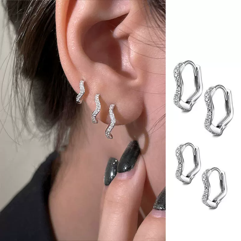 Wavy earrings, silver 925 sample