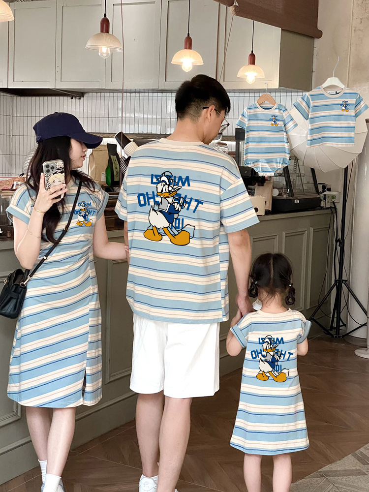 Street-Style Family Matching Outfits for Summer: Korean-Style Mother-Daughter Dresses, Mother-Son Short-Sleeve T-Shirts, and Baby Family Sets