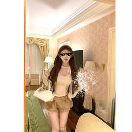 迟伞伞25/fw 特调马天尼 波点系带长袖打底衫+麻质灯笼蕾丝短裤