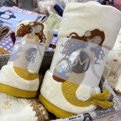 【Jinmu Liangpin】Mermaid Series Coral Fleece Thickened Towel and Bath Towel for Adults and Students, Absorbent and Non-Shedding 【Jinmu Liangpin】Mermaid Series Coral Fleece Thickened Towel and Bath Towel for Adults and Students, Absorbent and Non-Shedding