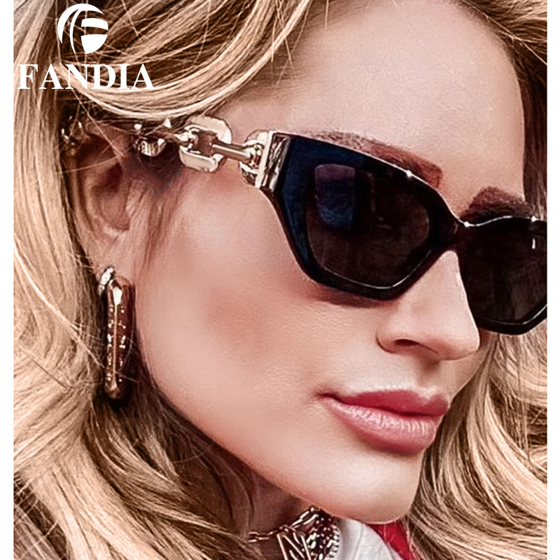 95307 europeo y americano transfronterizo nueva moda pequeño marco gafas de sol personalizada cadena de metal pierna moda sol-prueba gafas de sol