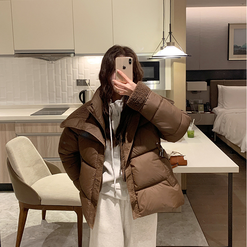 Trajes cortos de pan de pluma de algodón para mujeres invierno 2025 nuevo hombre pequeño engrosado cordero empalme chaqueta de algodón image 3