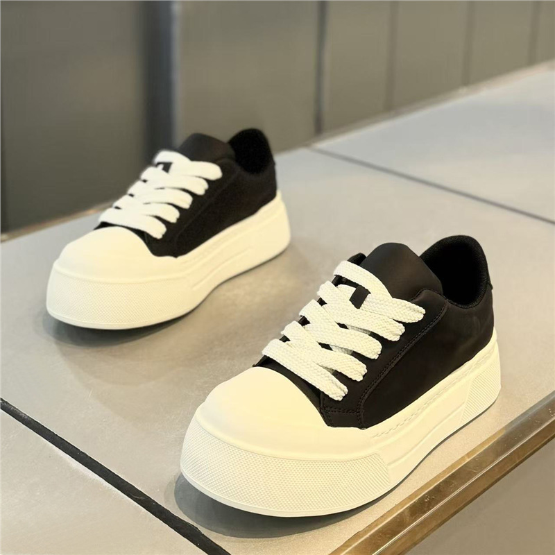 Thick-Soled Leather Skate Shoes for Men, Lightweight Trendy Versatile White Sneakers, 2026 Spring and Autumn New Style, Super Popular Casual Shoes