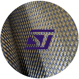 �{ɫ���]�P�����ͺ�ɫ̼���]̼�w�S�쾎���{��2+1�쾎б�yƹ�Ұ�