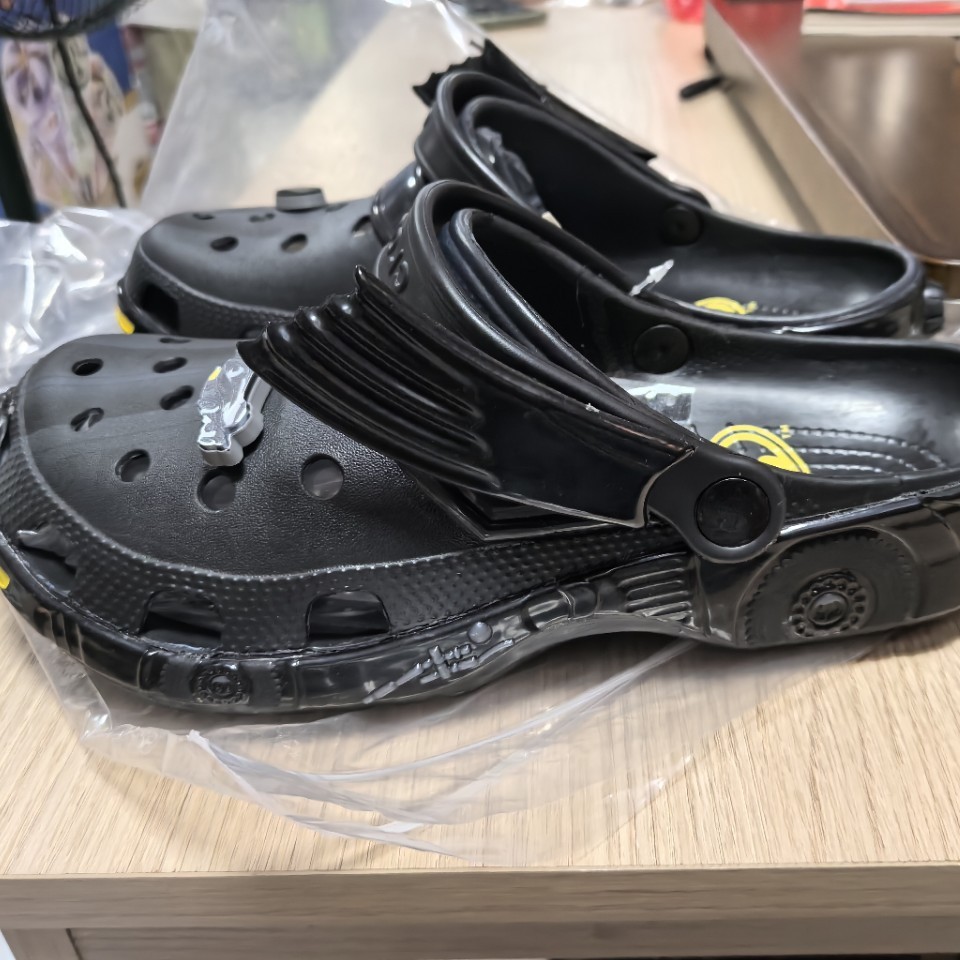 Cross nuevo bat-carro anti-derrapante para hombres y mujeres zapatos de verano sandalias anti-derrapante zapatillas de cabeza