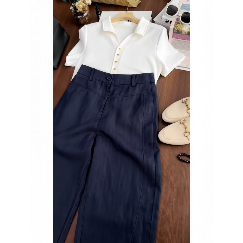Summer Outfit with a Stylish and Age-Reducing Polo Collar Short-Sleeved Shirt and a Set of Dark Blue Cotton-Linen Casual Pants