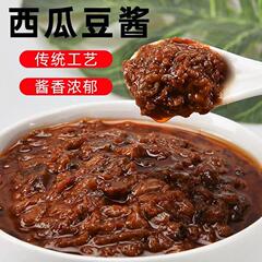 スイカの味噌豆の実家の味に味噌をつけて料理します。