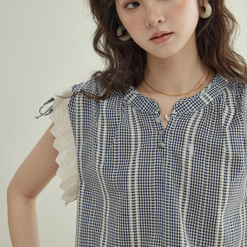 Vintage Stitching Design Lace Plaid Sleeveless Top Women's Summer French Embroidered Shirt Women's Flying Sleeve Doll Shirt