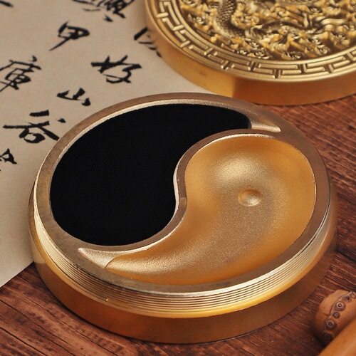 Brass ink cartridge, study antique, retro dragon-shaped ink pad box with lid, ink pool, ink sea, Bagua ink pool calligraphy supplies