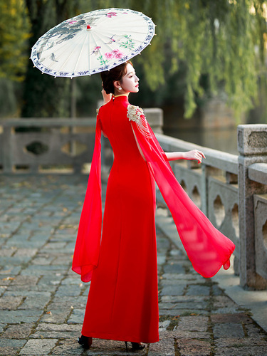 Red white lace Shows the Chinese dress atmosphere host clothing improvement of young classical host singers miss etiquette stage costumes