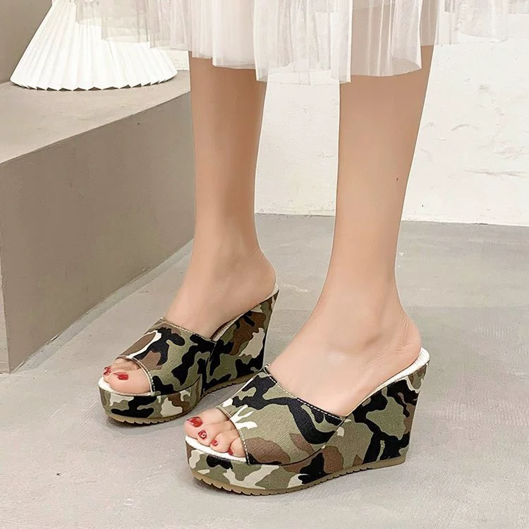 Уютный дом, перетаскивайте нежную заботу о ваших ногах. Высокие каблуки на склоне (6-8 см