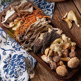 云南七彩菌汤包菌菇包干货批发煲汤料包11种配料羊肚菌茶树菇代发