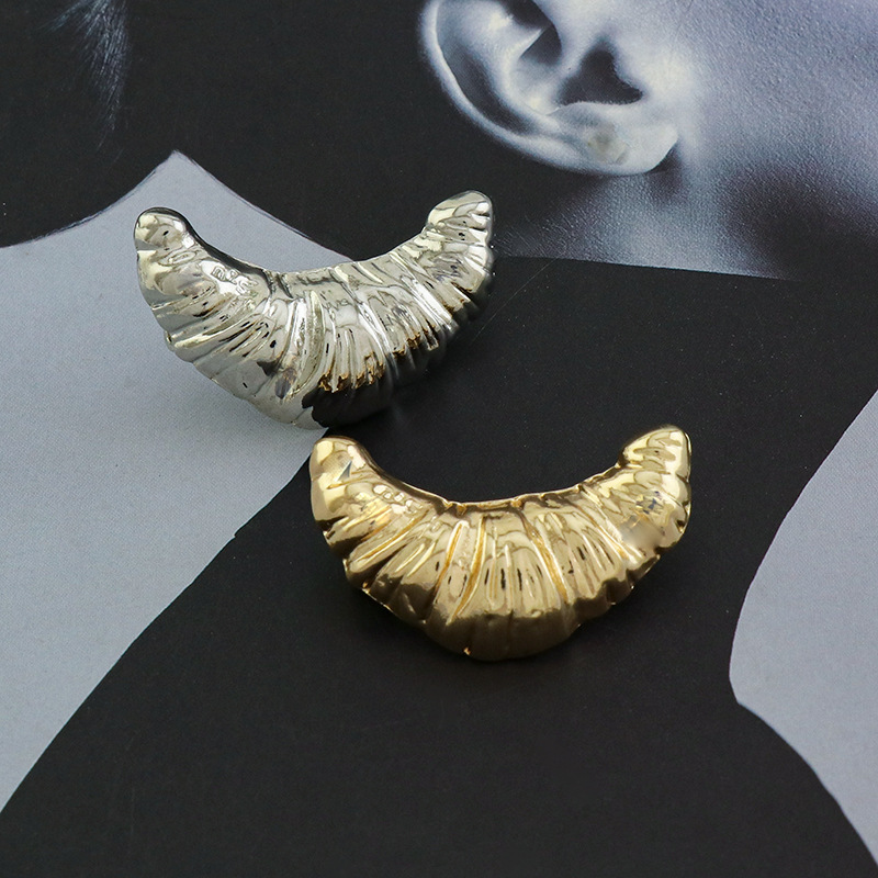 Bracciale oversized con fiore in smalto gioiello floreale 3d_voghion.com