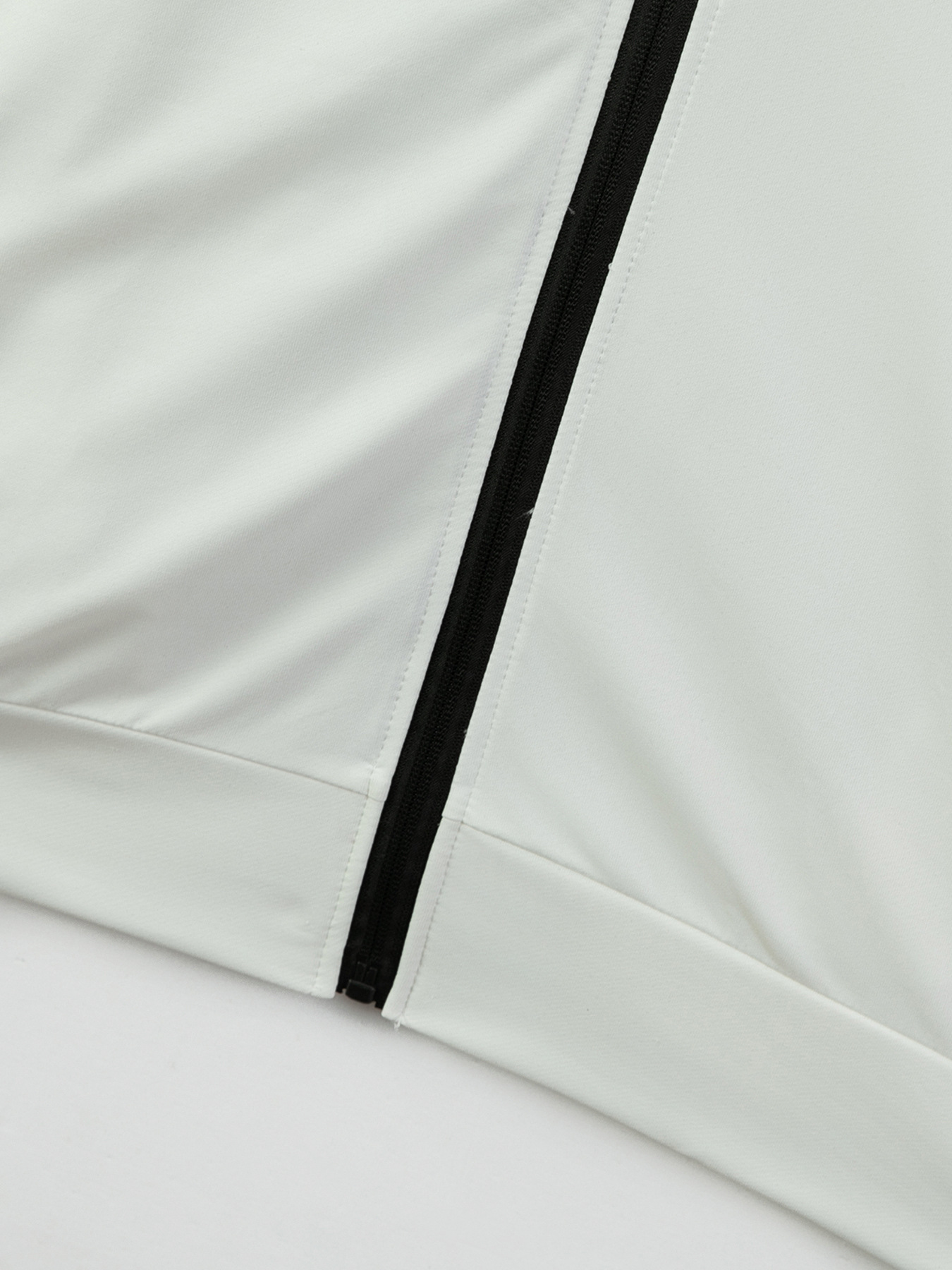 Men's Casual Stand-up Collar Zipper Jacket With Pleated Detail_voghion.com