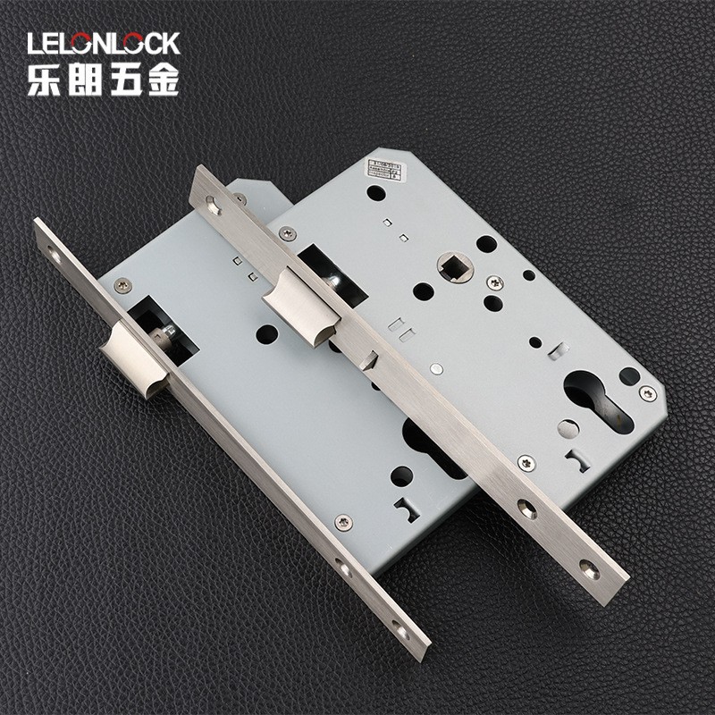 Cuerpo de cerradura de bloqueo nocturno estándar europeo personalizado 6072 Cuerpo de cerradura de acero inoxidable Lengüeta a prueba de palanca Cuerpo de cerradura de almacén de almacenamiento para ingeniería