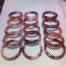 天然红胶花手镯正圈宽版标准版手镯颜色鲜艳花朵优美 价格优惠