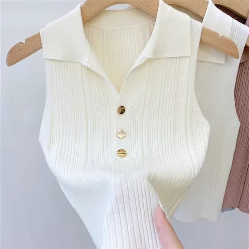 Chaleco sin mangas de tejido fino, con cuello polo y solapa image 1