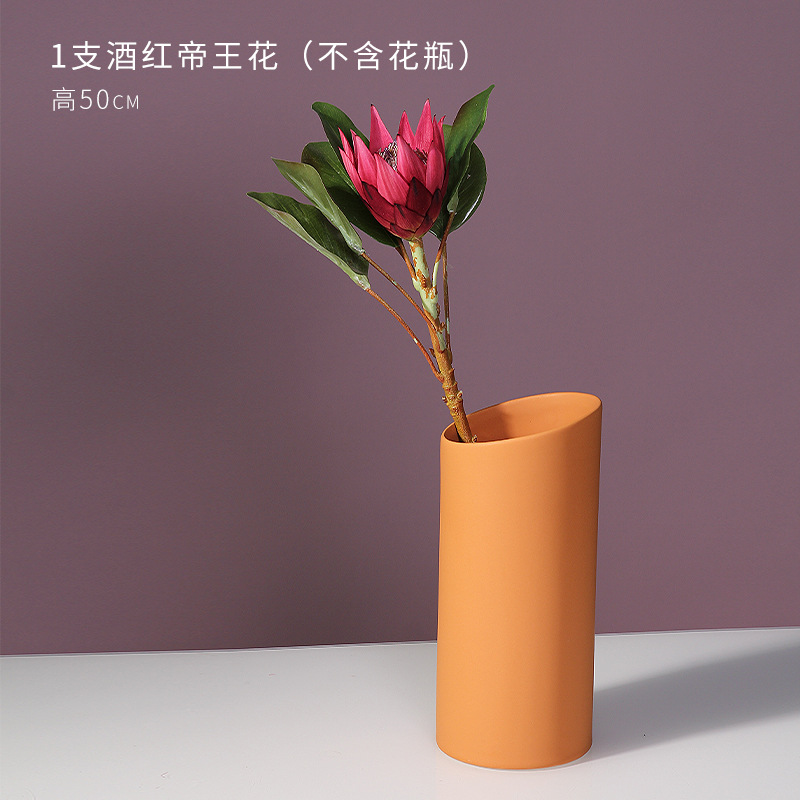 2 flores imperiales rojas (sin jarrón)