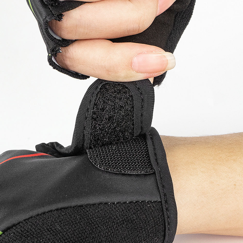 22年春夏新款自行车手套 GEL硅胶掌垫减震耐磨户外骑行半指手套