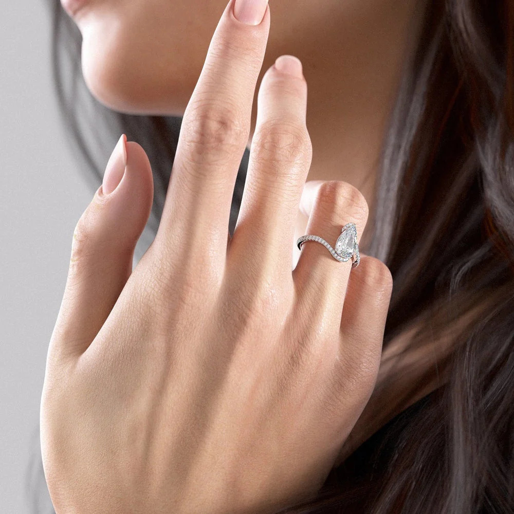 Bague en zircon en forme de goutte d'eau en forme de poire 8 * 12 incrustée à la main, vente chaude et explosive, nouvelle bague créative pour femme_voghion.com