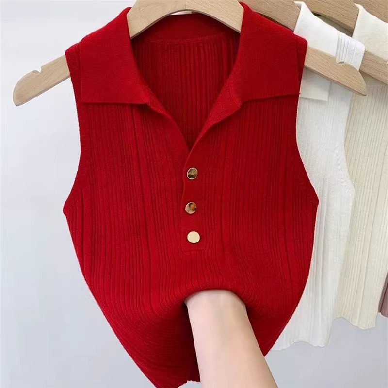 Chaleco sin mangas de tejido fino, con cuello polo y solapa image 9
