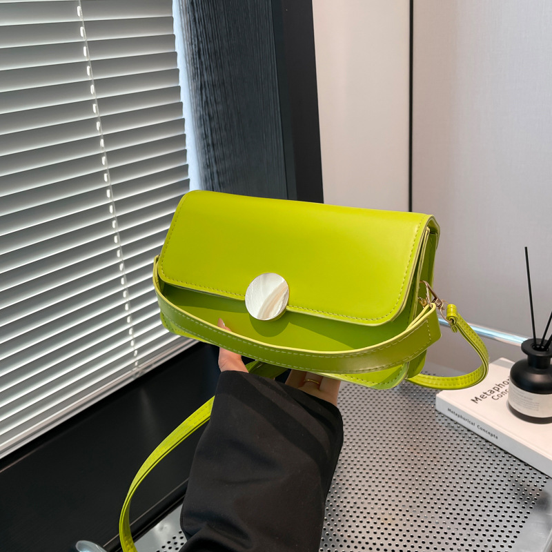 Bolso de moda coreano 2025 nuevo nicho de textura de hombro pequeño bolso cuadrado de color caramelo bolso de viaje de moda