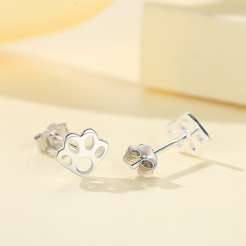 S925 plata esterlina gato garra pendientes japonés y coreano joyería transfronteriza nuevos accesorios personalizados ins simple pequeña joyería al por mayor