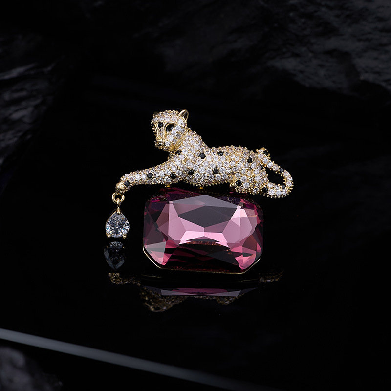 Exquisite Crystal Leopard Brooch Fashion Accessory For Men Women_voghion.com