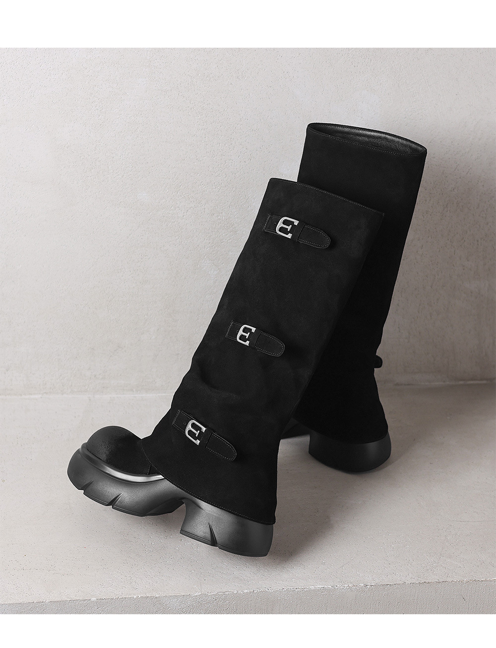 Boot nữ da lộn đế dày phong cách biker, gót platform 5 cm — màu đen chi tiết 15
