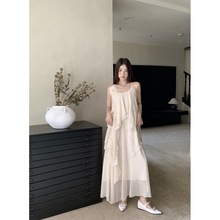 实拍现货蕾丝立体不规则吊带裙女新款度假连衣裙