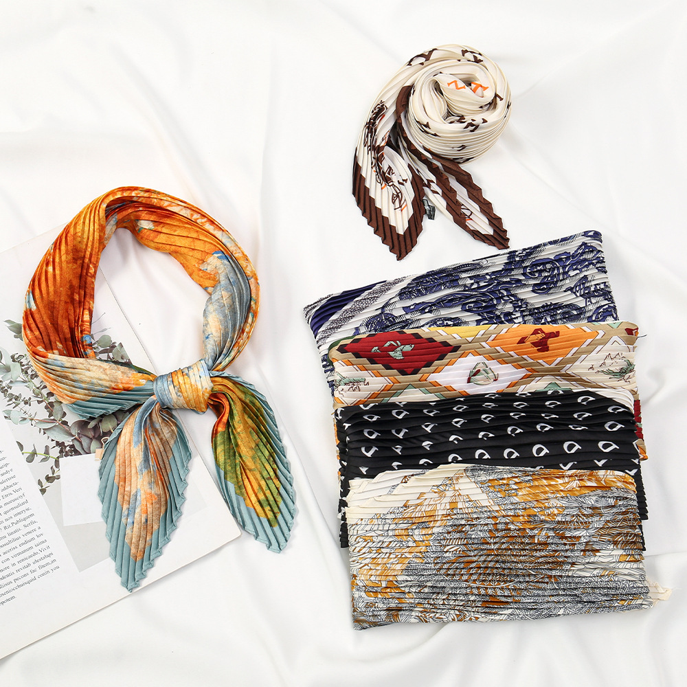 Trendy Cool Design Sense 70 Bufanda de seda arrugada Bufanda cuadrada pequeña Bufanda profesional de alta calidad sin colisión Bufanda plisada al por mayor