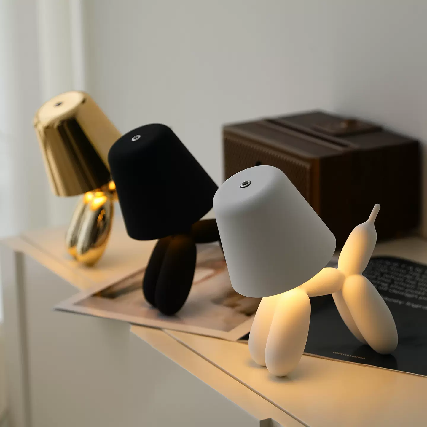 亚马逊创意宠物充电台灯卧室床头灯装饰台灯节日生日礼物送礼摆件