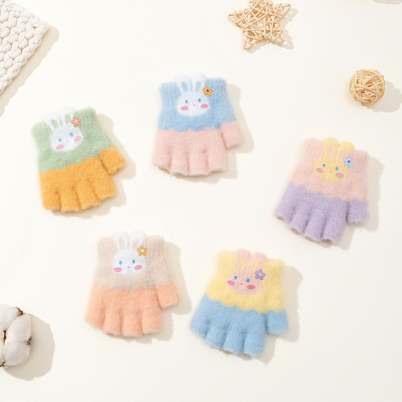 雪のショーの冬の0-3歳の赤ちゃんの半分の指の手袋のかわいい漫画のニットの防寒の保温の男女の子供の手袋|undefined