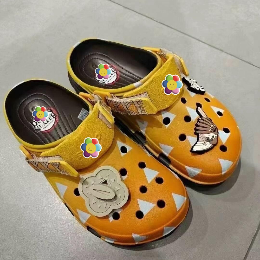 Ghost Blade Co-branding Hole Shoes Otoño nuevos productos para hombres y mujeres de alta moda zapatos de playa al por mayor