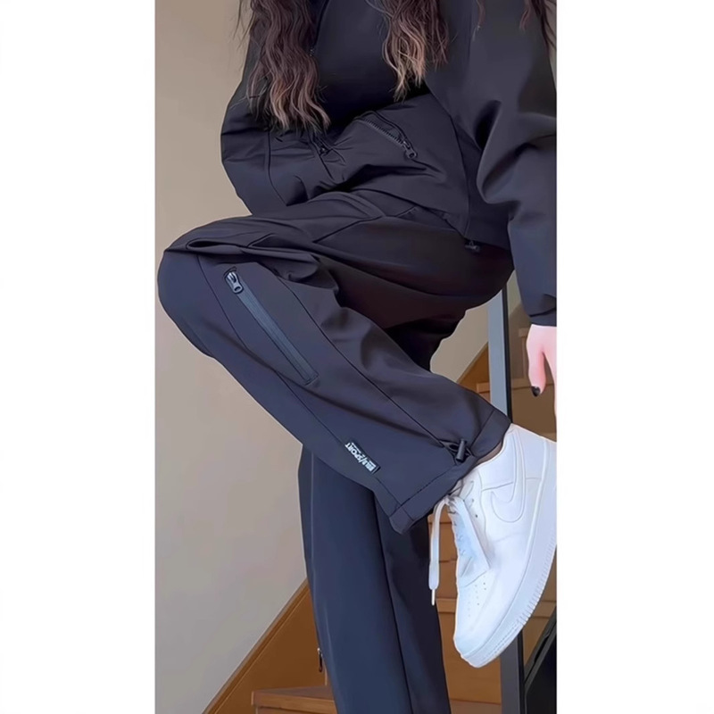 Black Quick-Dry Three-Proof Pants, Women's Spring and Autumn Thin Windproof Waterproof Outdoor Hiking American-Style Cargo Pants Black Quick-Dry Three-Proof Pants, Women's Spring and Autumn Thin Windproof Waterproof Outdoor Hiking American-Style Cargo Pants