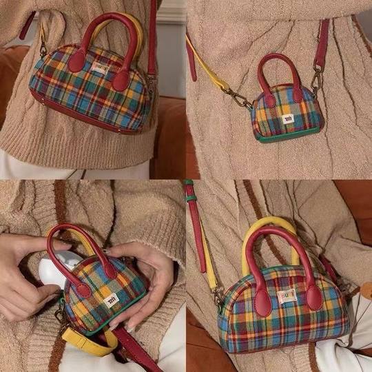 Autumn and Winter Bag Women's New All-match Retro Mini Headphone Bag Cute Coin Purse Student Commuter Shoulder Crossbody Bag