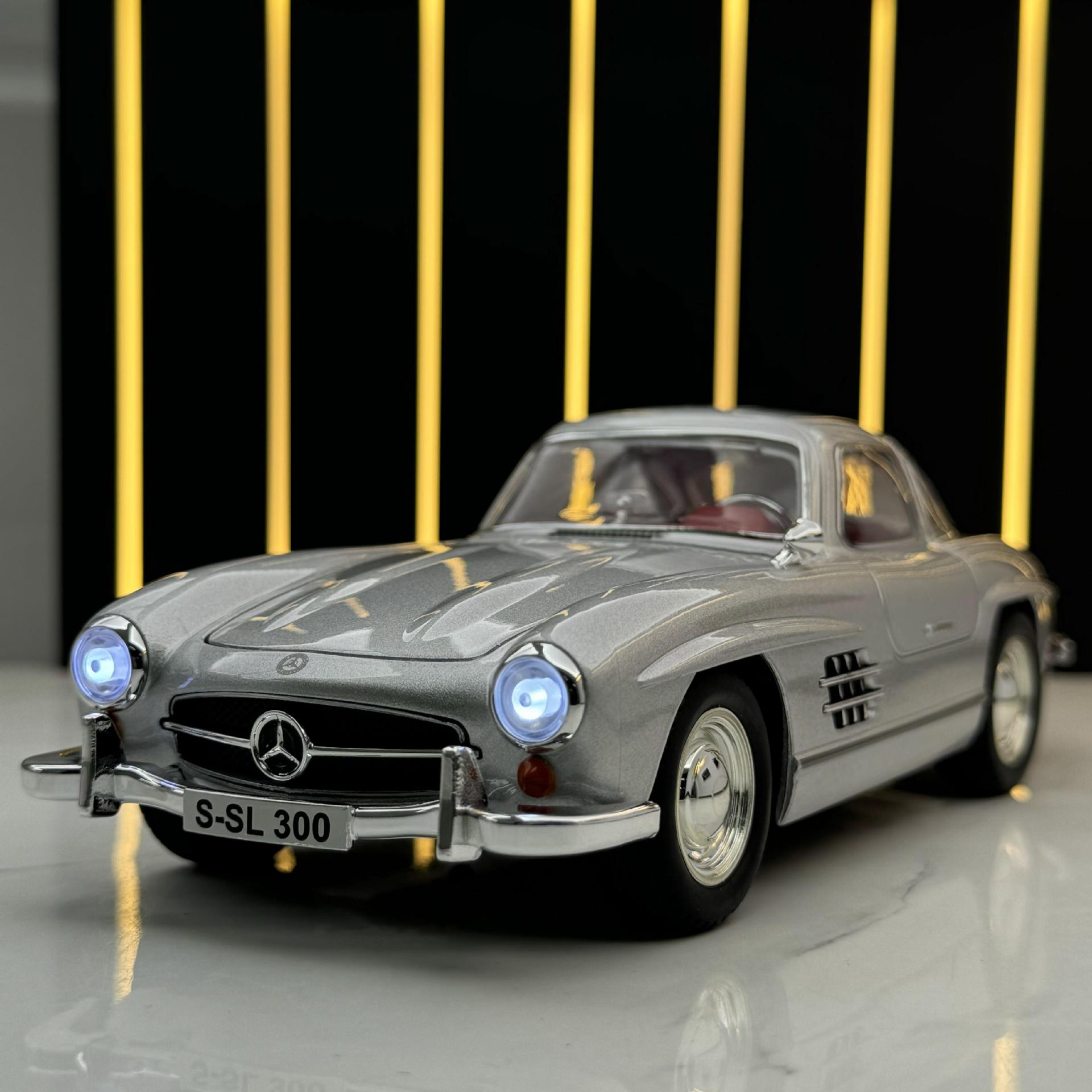 Nuevo modelo de coche de aleación Haodi 1 a 24 retro Big Ben 300SL coche clásico de retroceso coche de juguete modelo de efecto de sonido