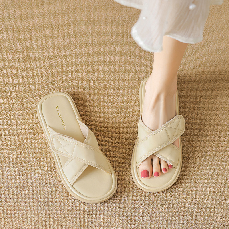 Weiwei girl 581-3 thick-soled slippers female summer outside wearing French flops