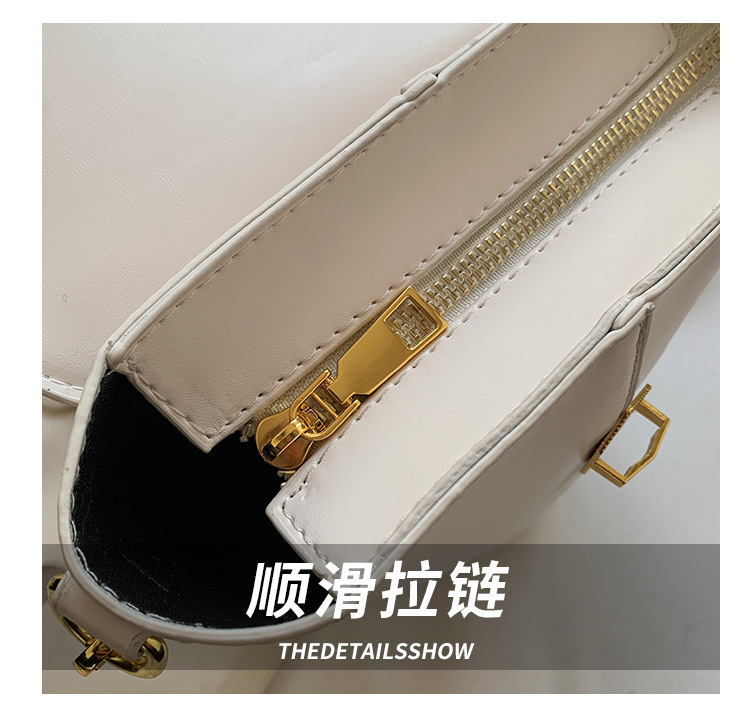 Fashion Small Bag New Fashion Messenger Bag Wholesale display picture 23