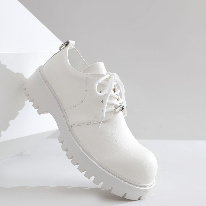 ShoeVault White Cleanfit Herrenschuh, Derby mit Zehensteg, der die Körpergröße erhöht und sich ideal für Pendler eignet, trendiges Ledermodell für Herren (2025)._voghion.com