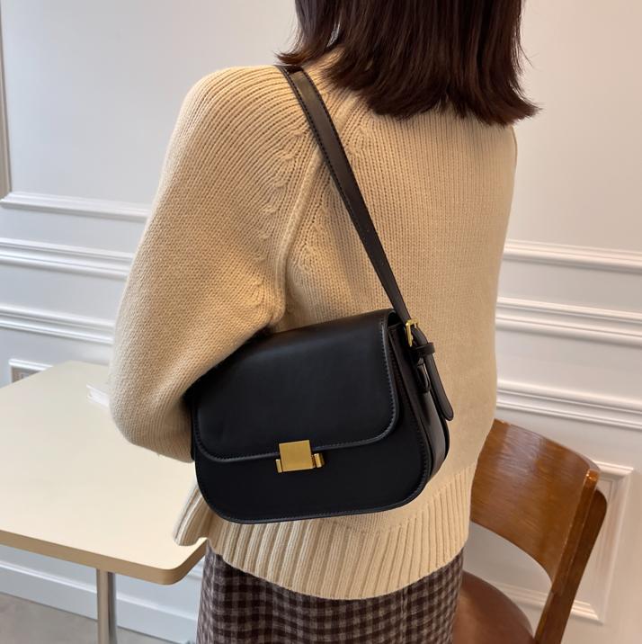 Bag pequeño para mujeres 2024 nuevo retro simple bolso de tofu axilar de textura superior nicho estilo extranjero bolso de hombro simple