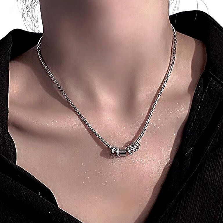 Minimalist Zircon Round Pendant Necklace For Women And Men_voghion.com