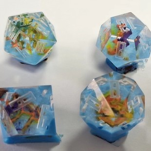 Resin Sharp Dice, Sharp Dice, Underground Running Dragon Set of Dice Set