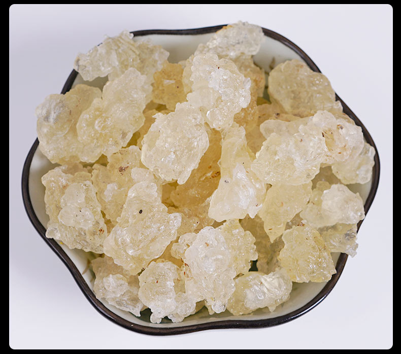 Yunnan Snow Lotus Gum (Plant-Based Bird's Nest) — Stringy Snow Gum with Soap Nut Rice & Peach Gum, 500g in use