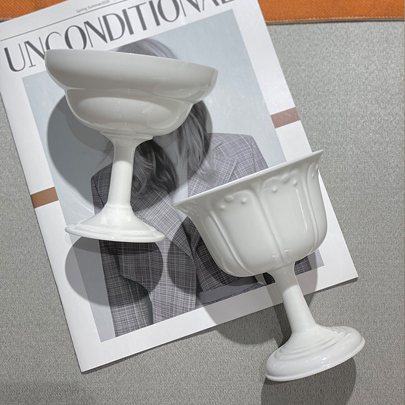 ins创意欧式纯白骨瓷水杯浮雕陶瓷高脚杯冰激凌杯鸡尾酒杯装饰杯