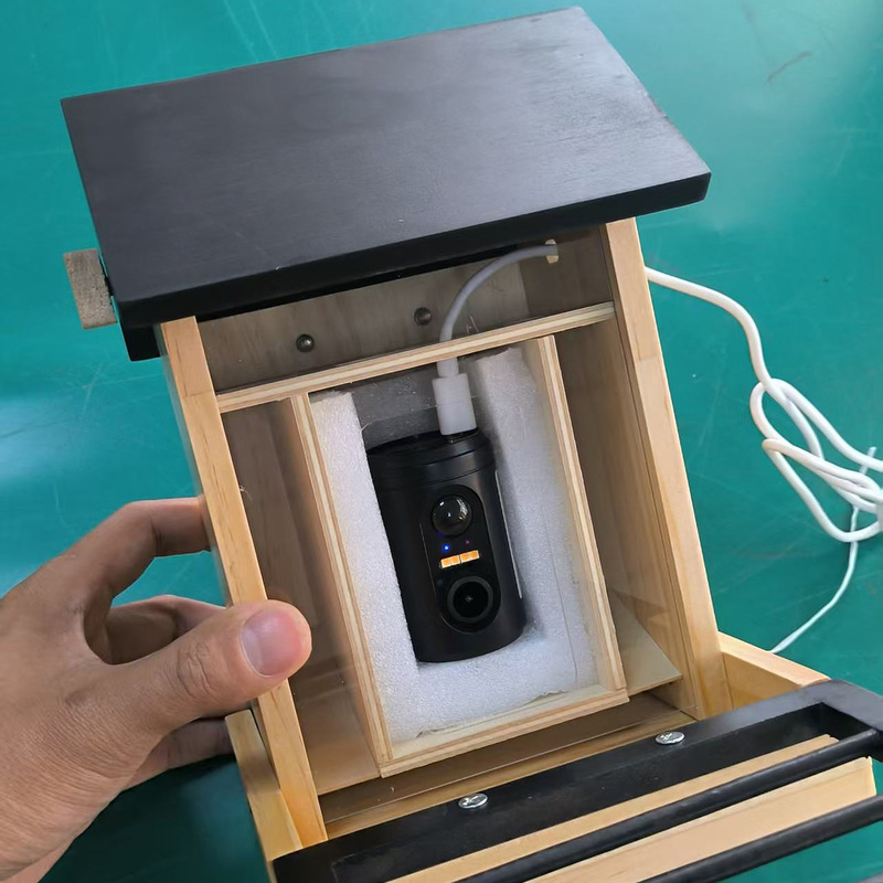 鳥の餌やりと観察用の低消費電力Wifiカメラ、太陽光充電、鳥の動きで録画開始、リモート録画|undefined
